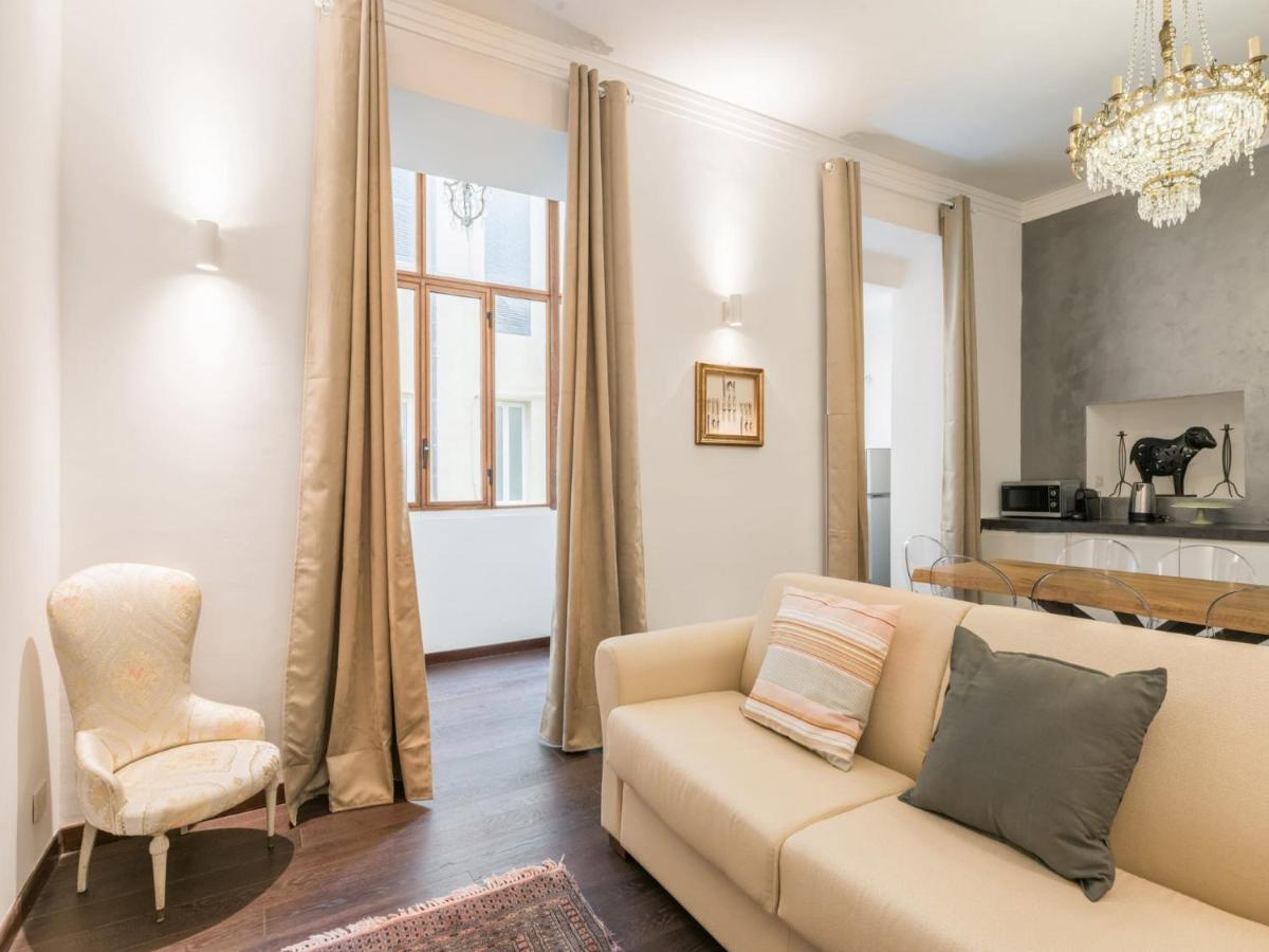 The Rent - Three-bedroom Close To The Quirinale Apartment Rom